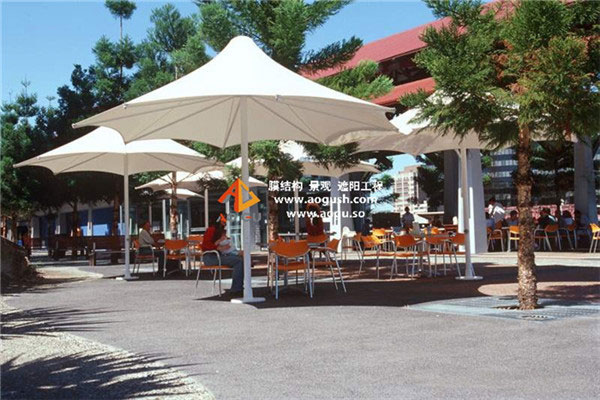 咖啡厅 景观遮阳 中柱伞膜结构8.jpg
